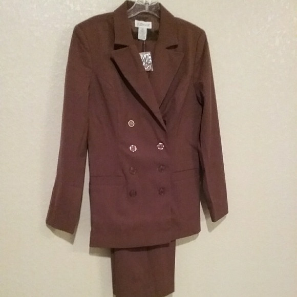 JG HOOK Other - JG HOOK sz 6 tall suit - new